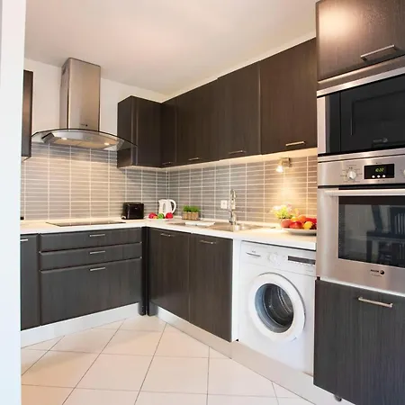 Apartment Palais Liberte