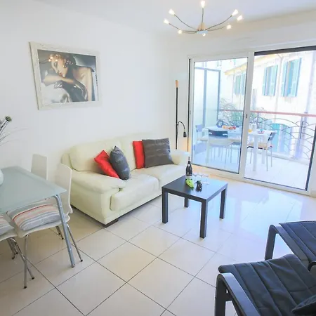 Palais Liberte * Niza